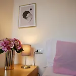 Diadema Pink - Immobili E Soluzioni Rent